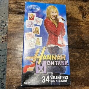 NEW Vintage Hannah Montana Valentines Set